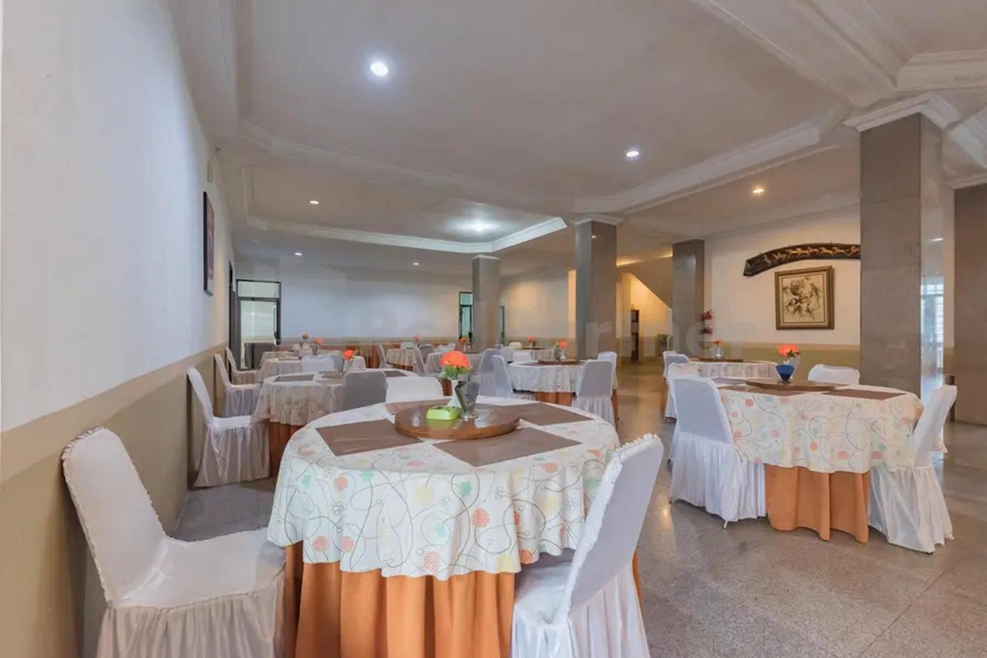 Hotel Ayong Linggarjati Kuningan Mitra Reddoorz Kültér fotó