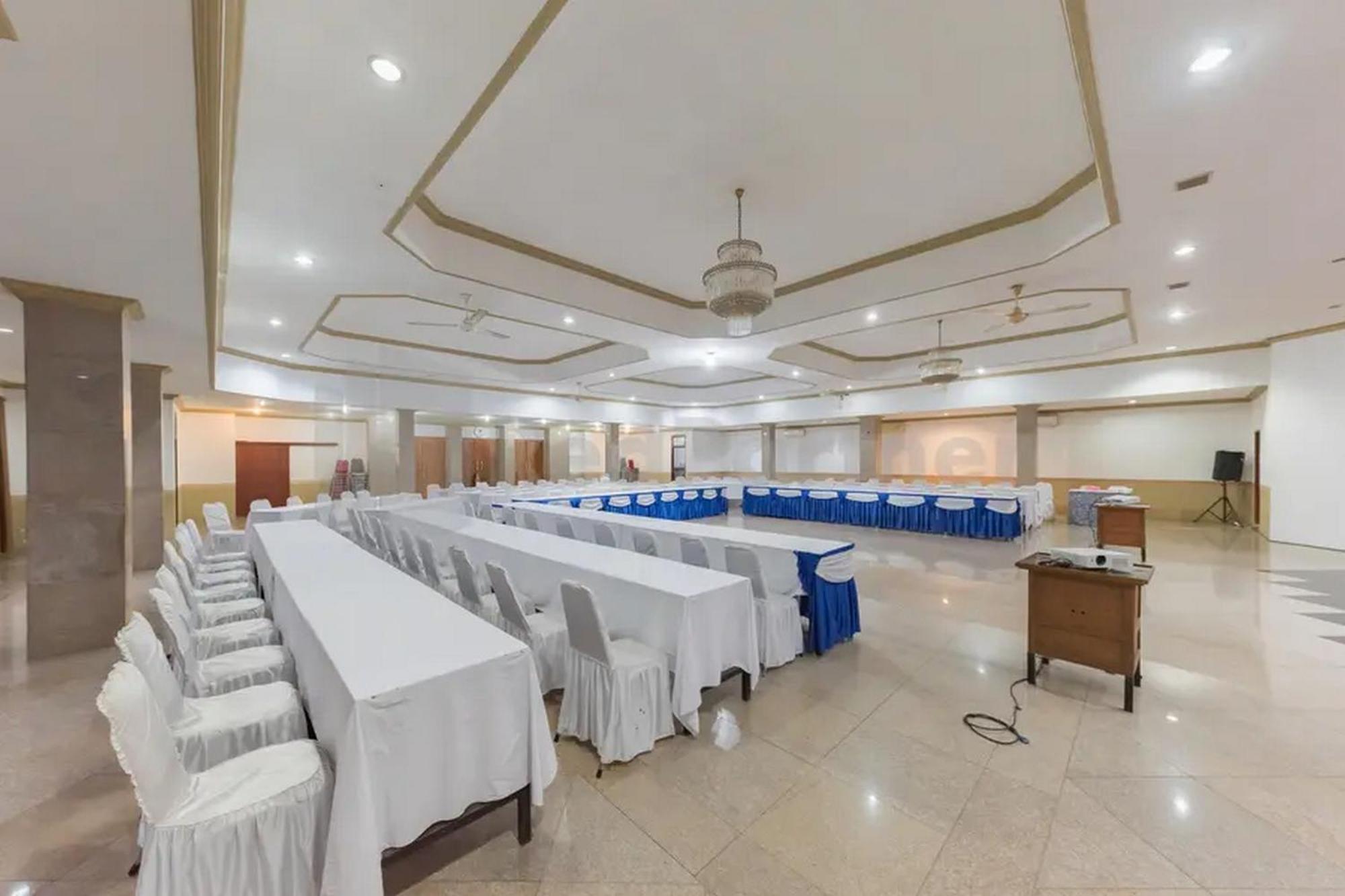 Hotel Ayong Linggarjati Kuningan Mitra Reddoorz Kültér fotó