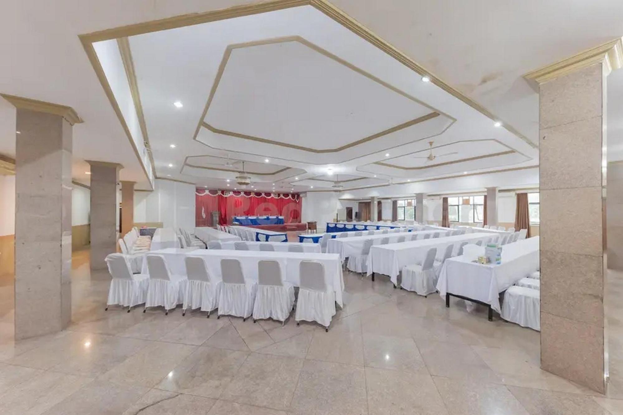 Hotel Ayong Linggarjati Kuningan Mitra Reddoorz Kültér fotó